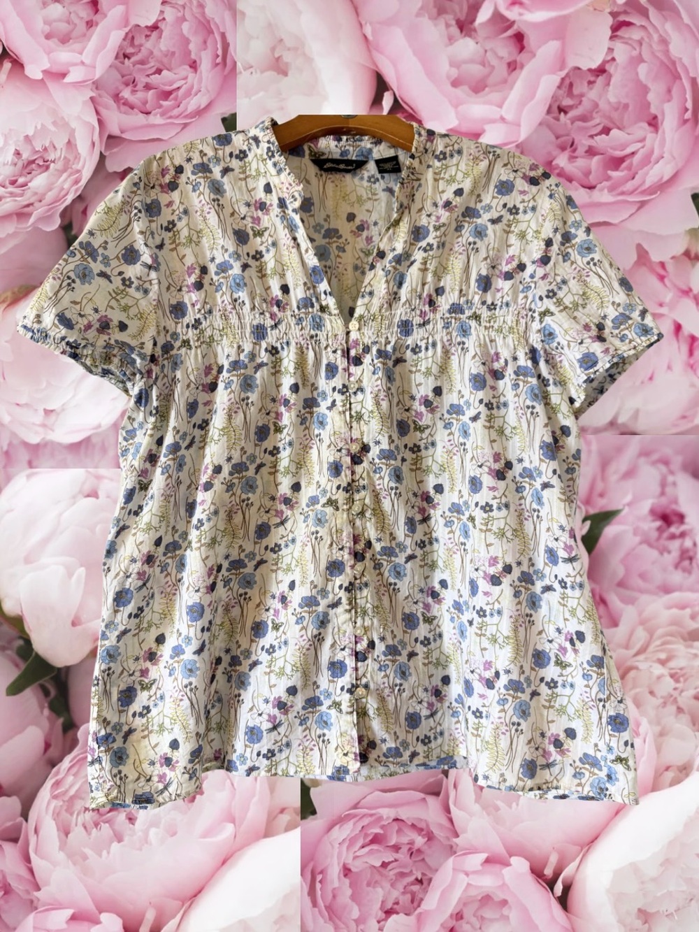 Eddie Bauer Top Floral Lightweight Smocked Chest Detailing Short Sleeve Buttons
